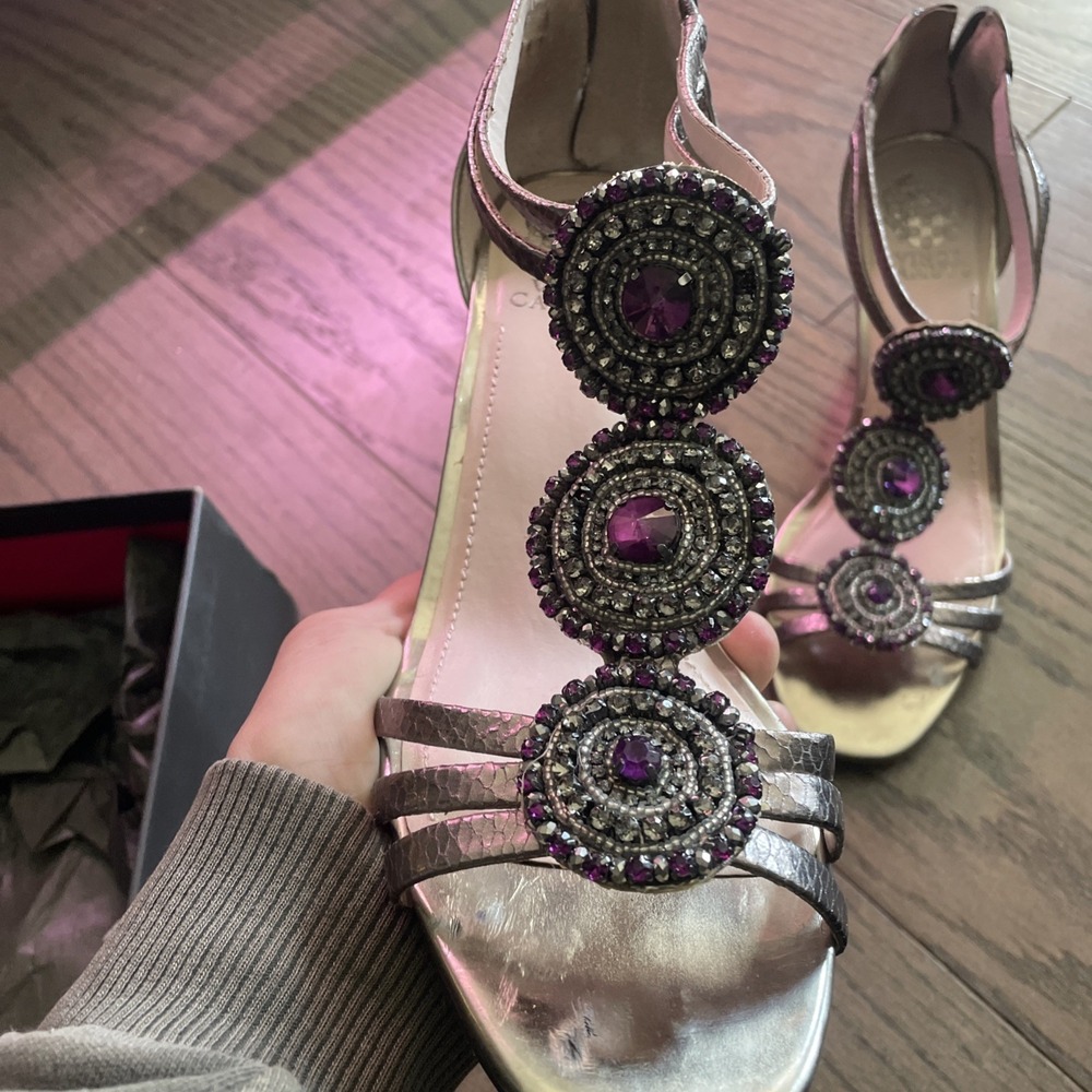 Vince‎ Camuto, embellised, Steel Metallic SNAKE - WEDGE Sandals 9M VC-BAYLE - Picture 2 of 10